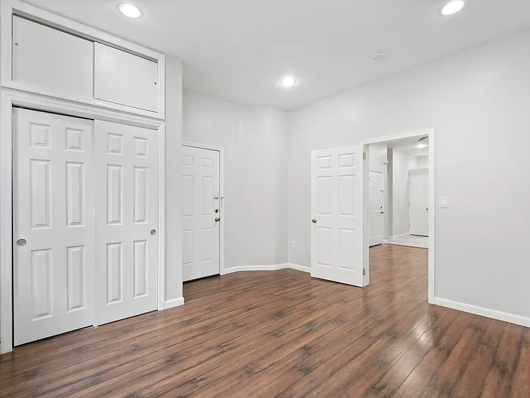 916 Willow Ave #1 — Photo 25