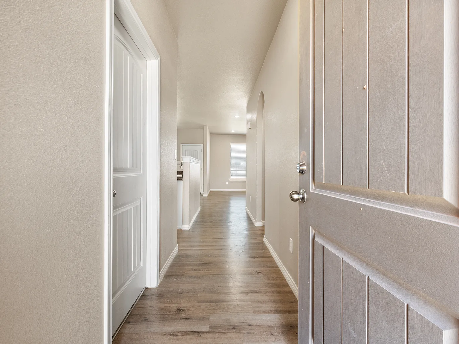 4 bed, 1609 sqft, $2,099 — Photo 3