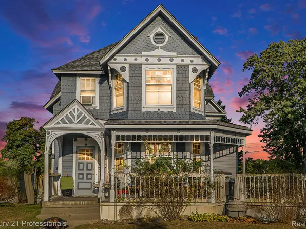 428 East St, Rochester, MI 48307