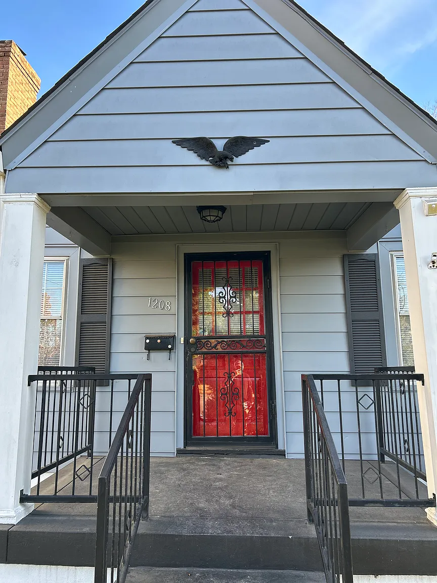 1208 Ellison Ave photo 1