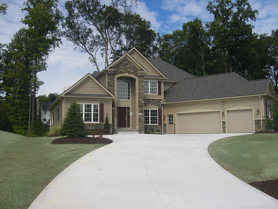 Professionally Landscaped-Court Yard Entry, 3 Att.Garage, Two tiered Deck
