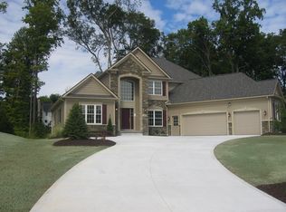 211 Emerald Ave, Streetsboro, OH 44241