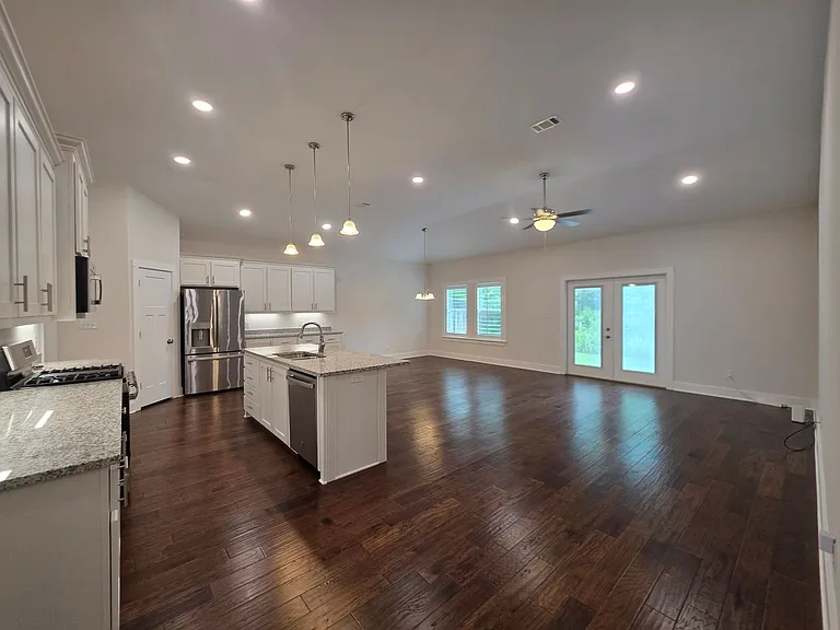 4570 Omaha Dr — Photo 6