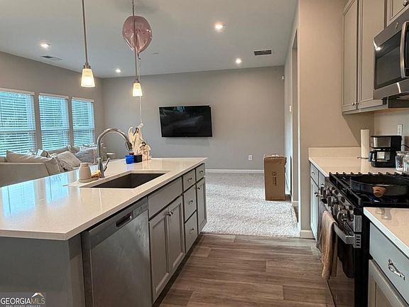 5th image of 334 Traminer Way