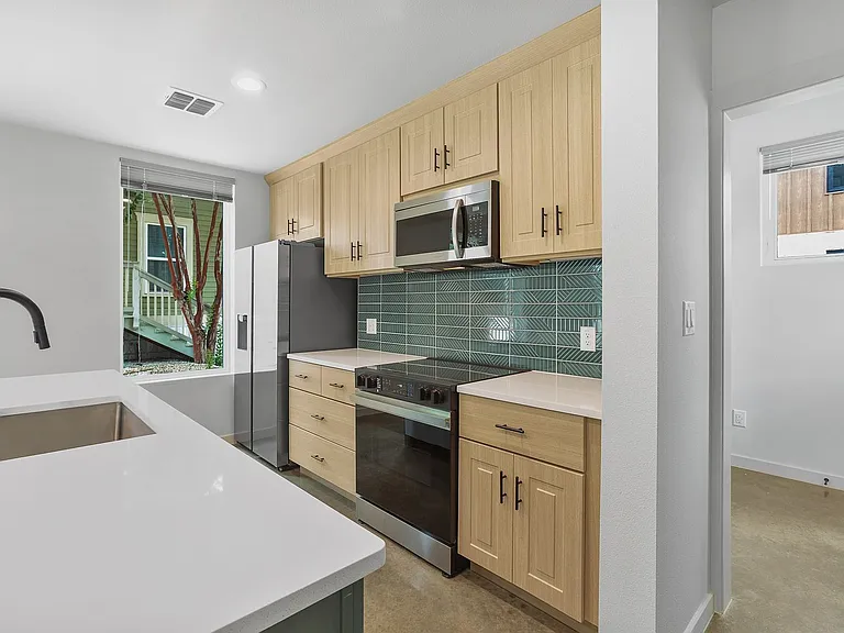 Modern Luxury in San Marcos' Premier Courtyard Community Now Leasing! — Photo 113