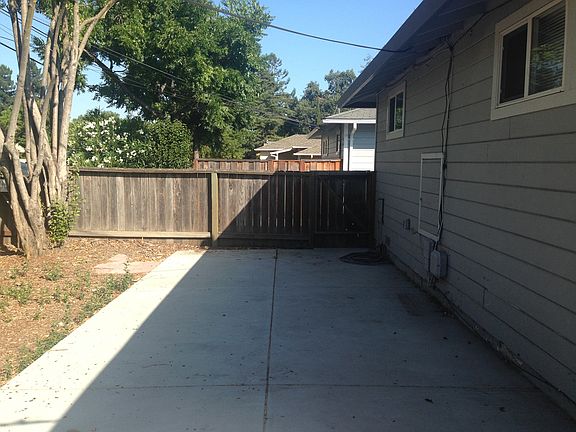 4th image of 1407 Gordon St