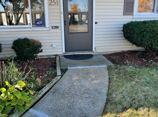 251 Sauk Trl, Park Forest, IL