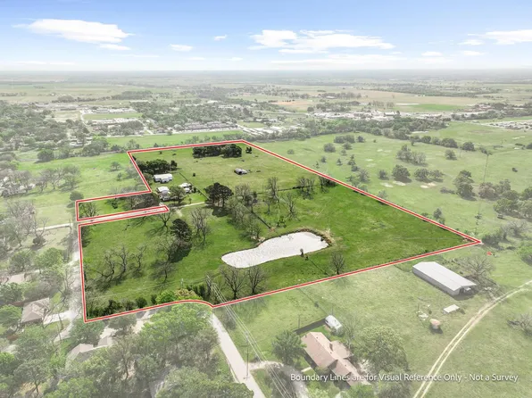 819 S Morrison St, Pilot Point, TX 76258