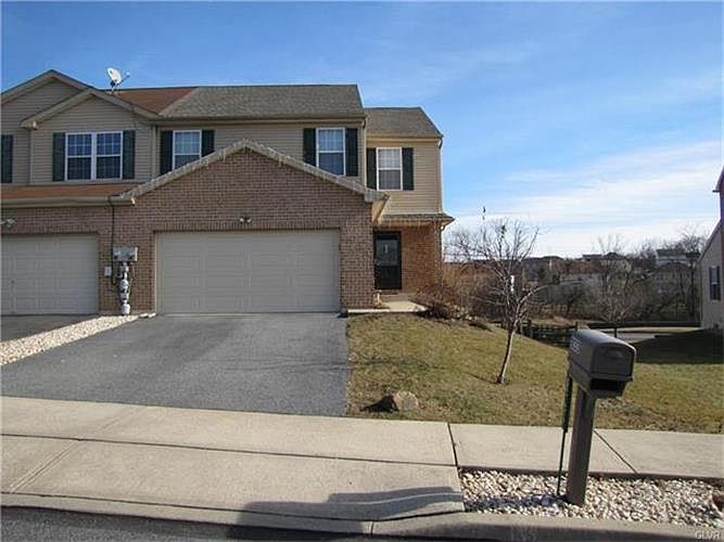 1st image of 833 Ward Dr