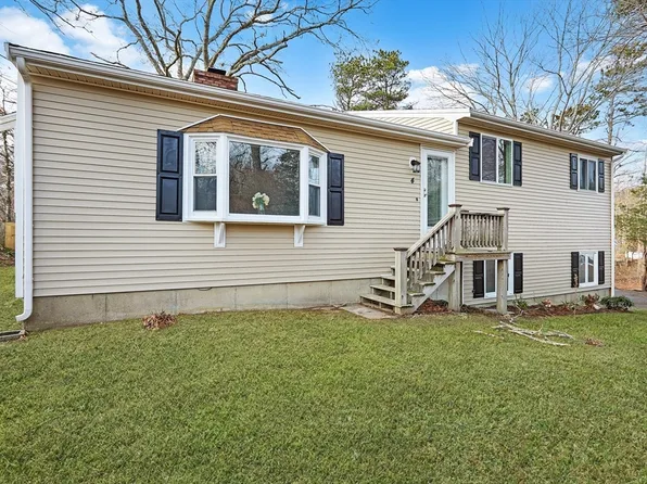 4 Oriole Way, Plymouth, MA 02360