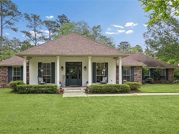 3rd image of 80082 Woodland Dr