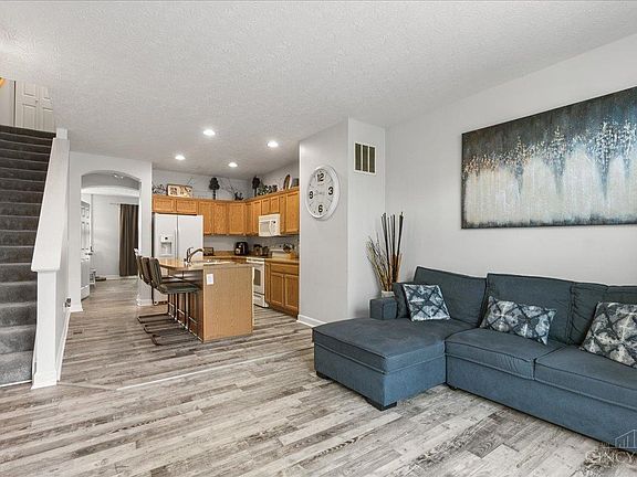 4th image of 2444 Bluffcrest Ln