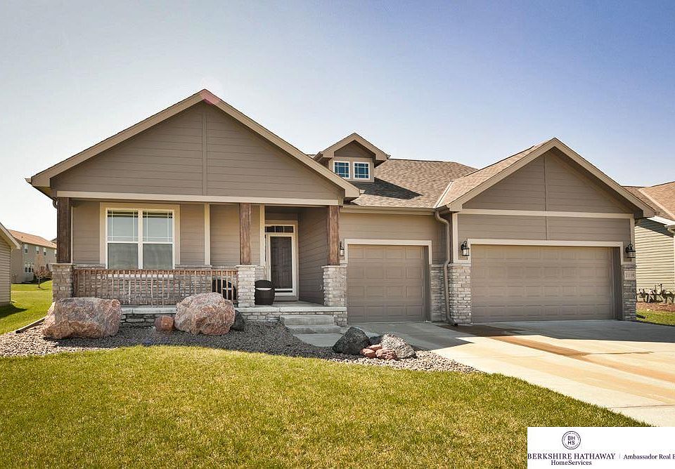 1st image of 21119 Castlerock Ln