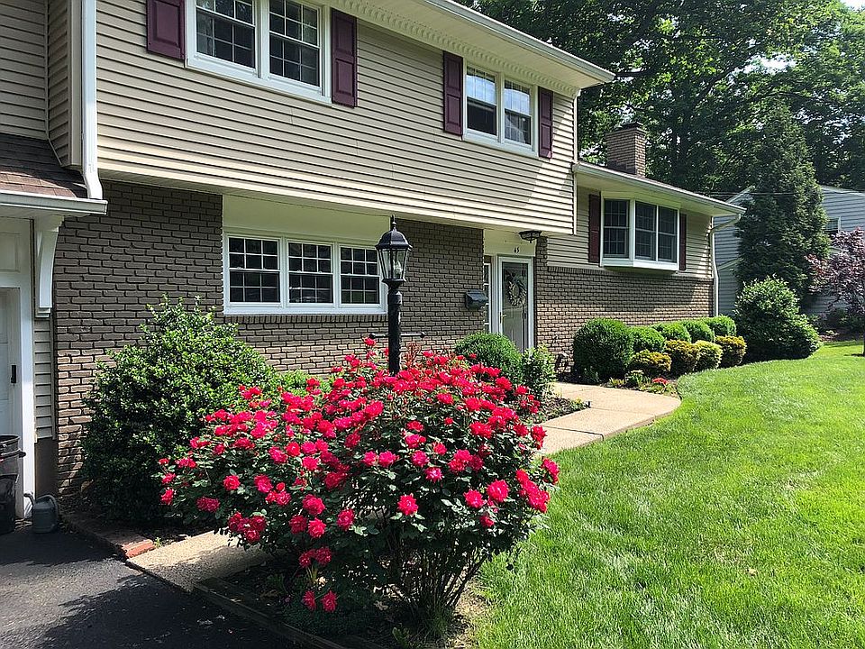 2nd image of 45 Walnut St