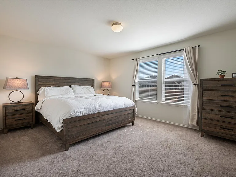 328 Thornless Cir — Photo 19