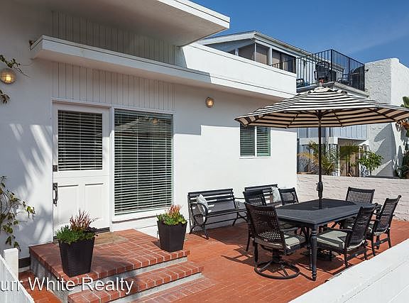 2nd image of 123 40th St #123
