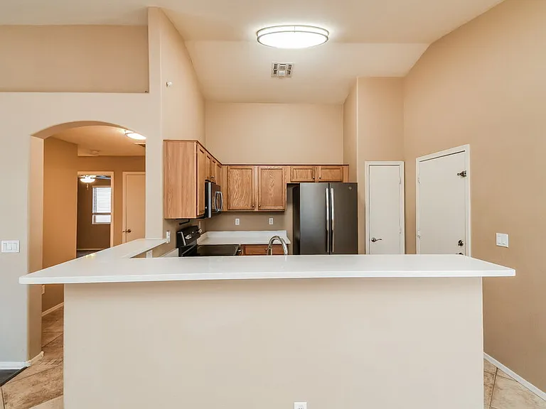 803 S Chatsworth St — Photo 6