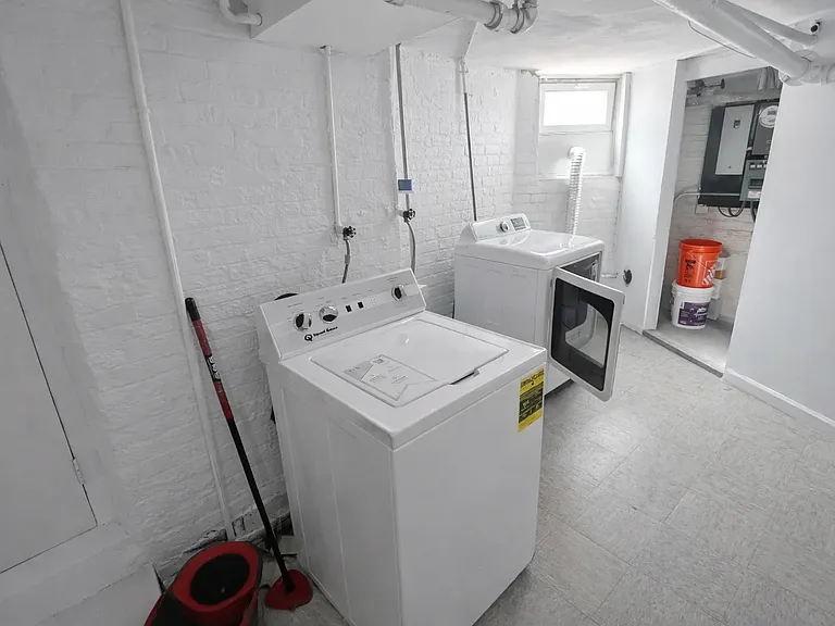 2105 New York Ave #1A — Photo 7