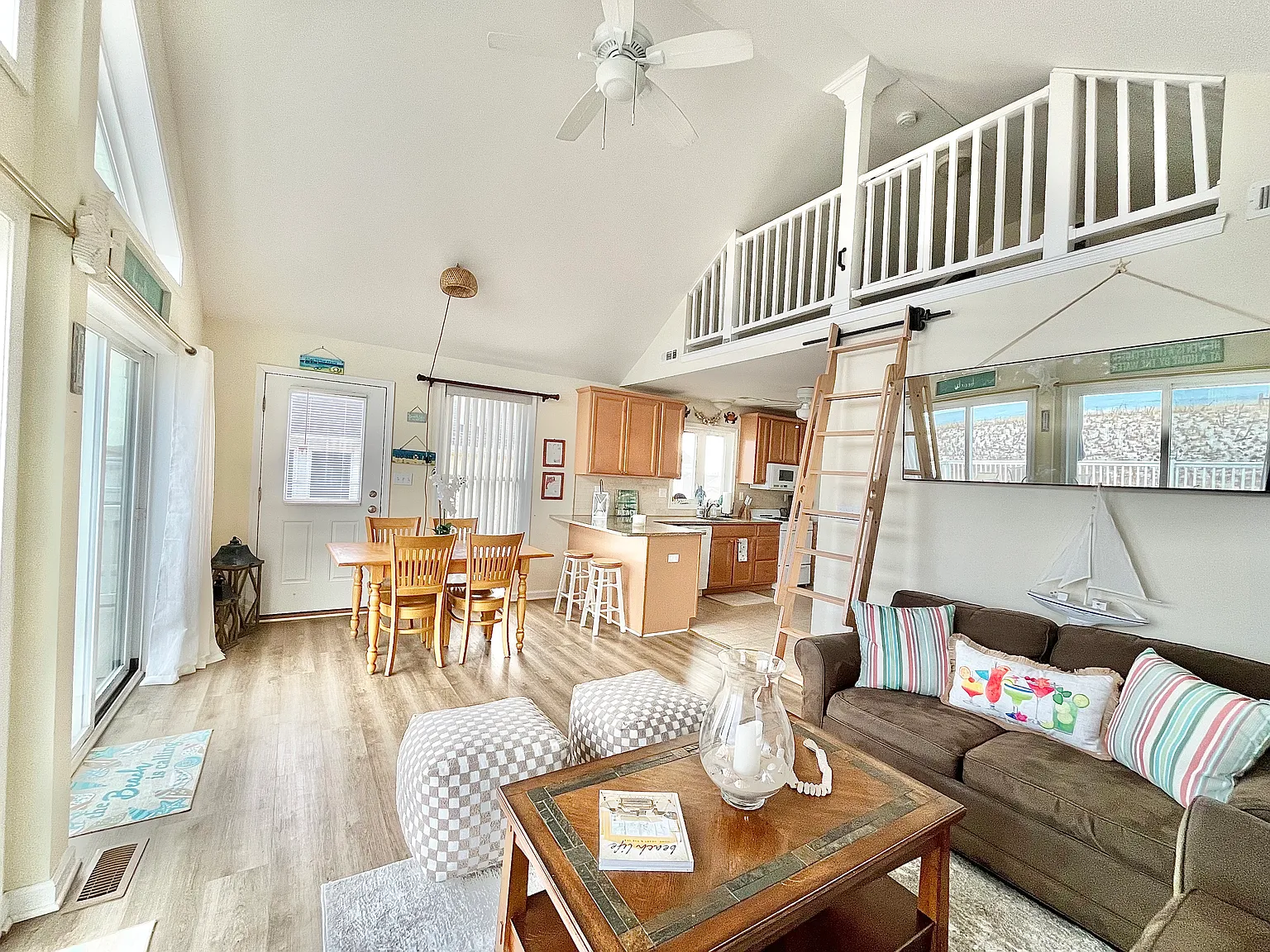 3290 Seaview Rd — Photo 3