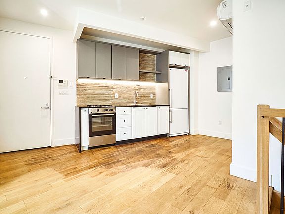 2nd image of 87 Montrose Ave #Ff1