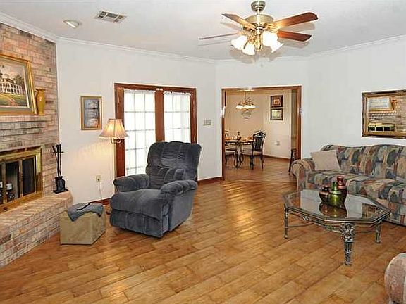 4th image of 2636 Elm Lawn Dr