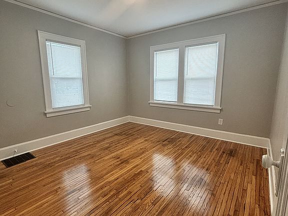 4th image of 614 N Sunset Ave