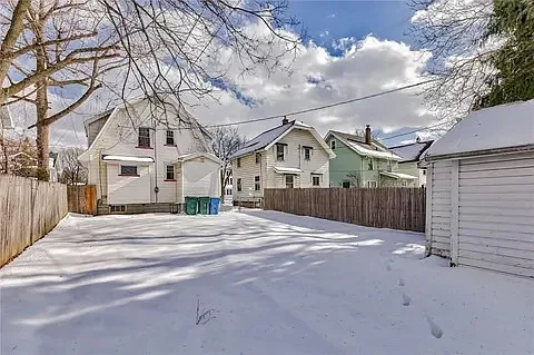 35 Brookdale Ave — Photo 24