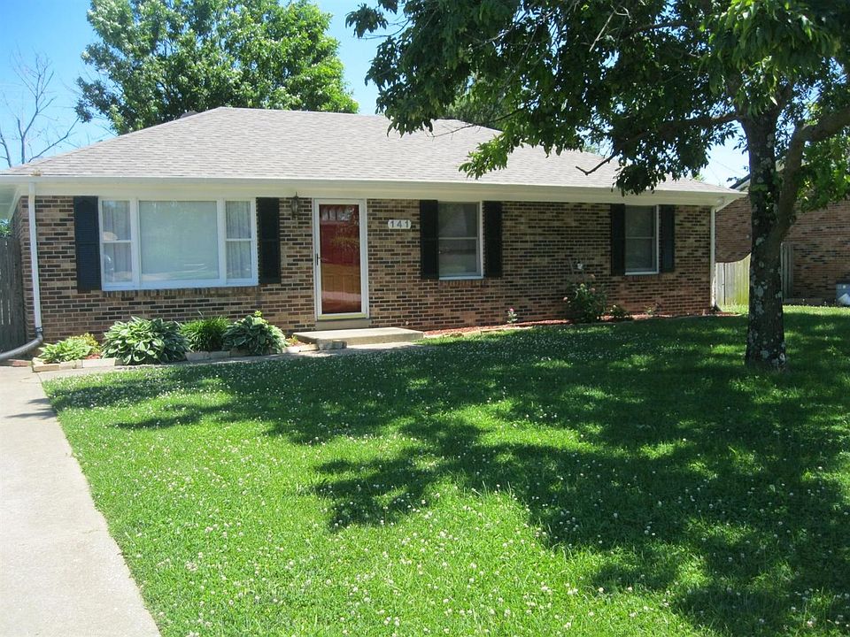 1st image of 141 Oakmont Dr