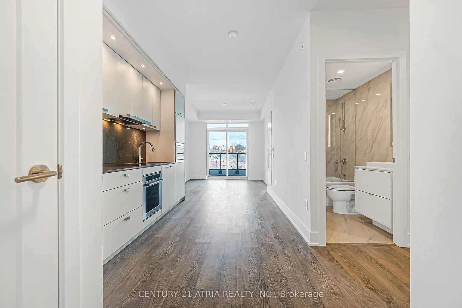 858 Dupont St #318 photo 1