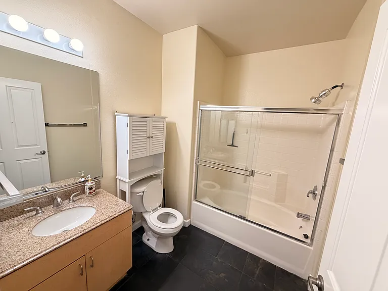 1501 Front St #421 — Photo 10