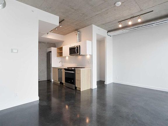 4th image of 1319 W 14th Ave SW #1001