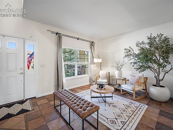 4th image of 315 Green Rock Pl