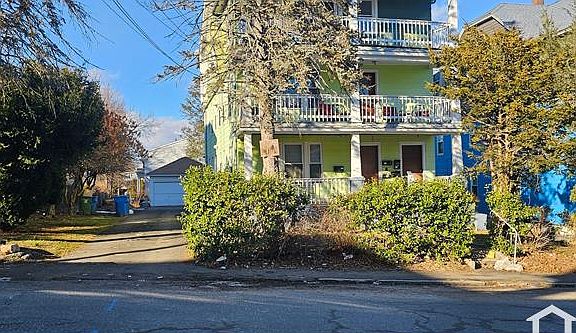 4th image of 626 Washington Ave #3