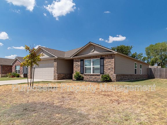 2nd image of 1301 Travertine Pl