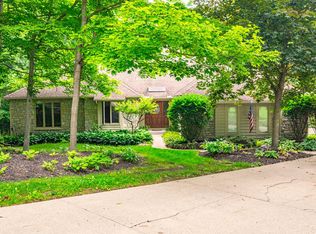3325 Glen Oaks Ct, Lewis Center, OH 43035
