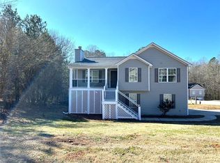 6 Mineral Springs Ct, Newnan, GA 30263