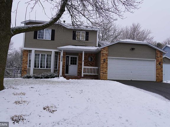 3rd image of 2926 McKinley Dr