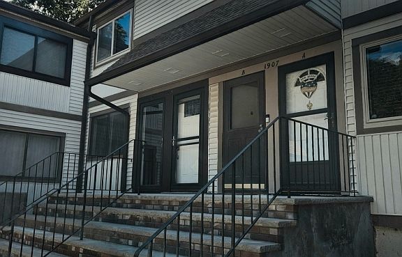 3rd image of 1907B Stonegate Ln #1907