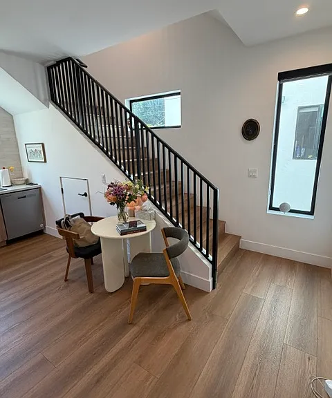 966 Sanborn Ave #B — Photo 16