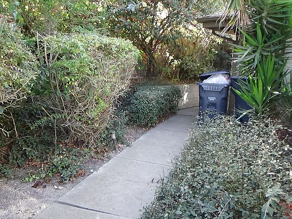 3rd image of 503 Newport Dr