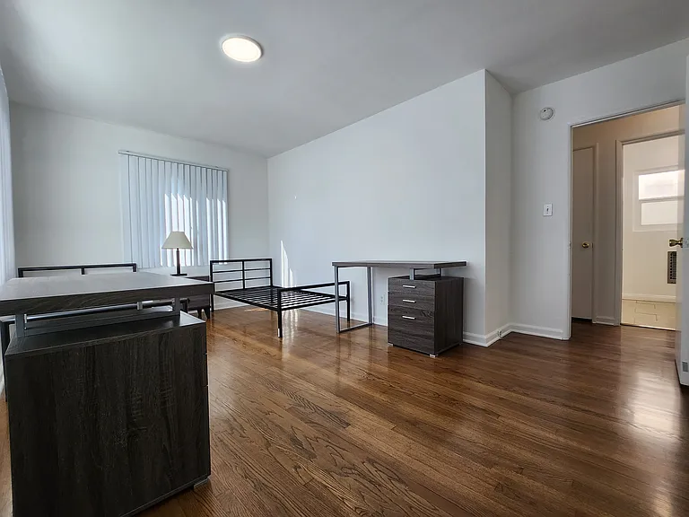 11307 Isleta St #3 — Photo 12