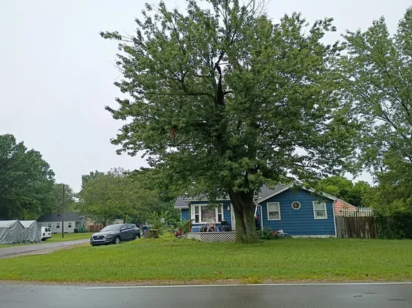 19369 Darden Rd, South Bend, IN 46637