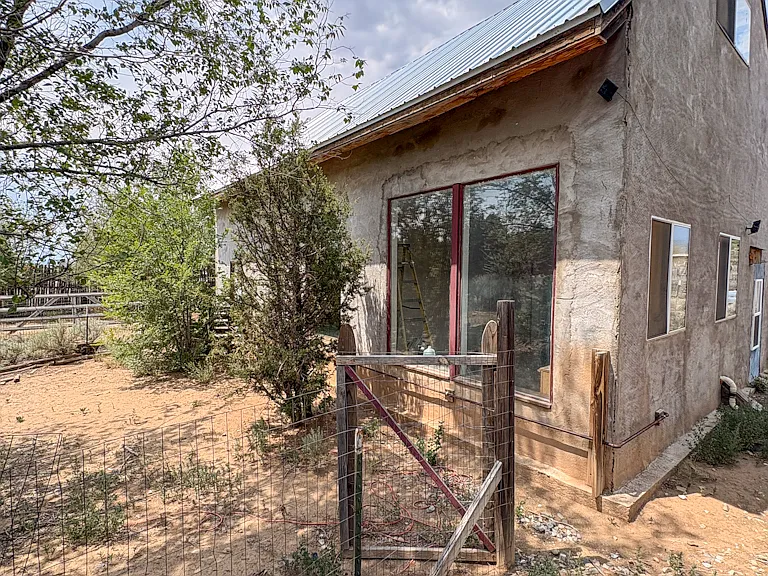 519 Este Es Rd #A — Photo 13