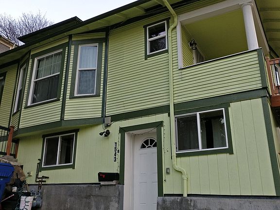 Unit B Lower floor entrance