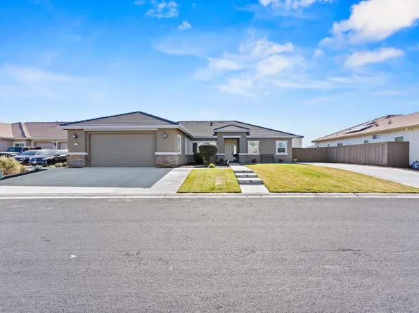 2134 Iberian Ct, Plumas Lake, CA 95961