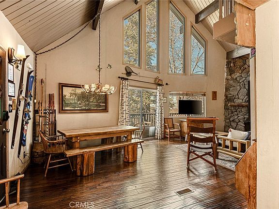 3rd image of 1256 Grass Valley Rd