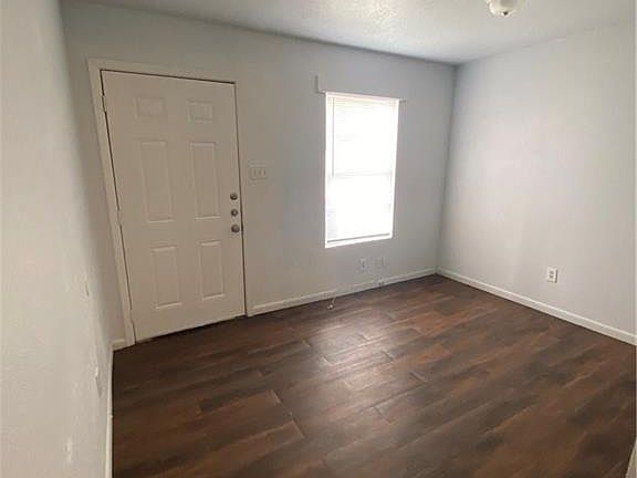 5th image of 3617 Crestbrook Ct APT 2
