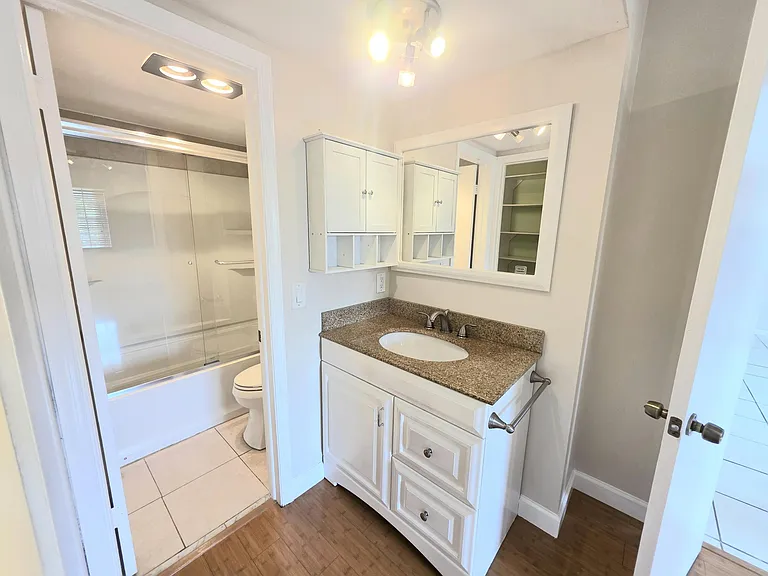 495 SE 8th St #237 — Photo 10