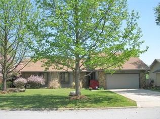 5554 S Roanoke Ave, Springfield, MO 65810