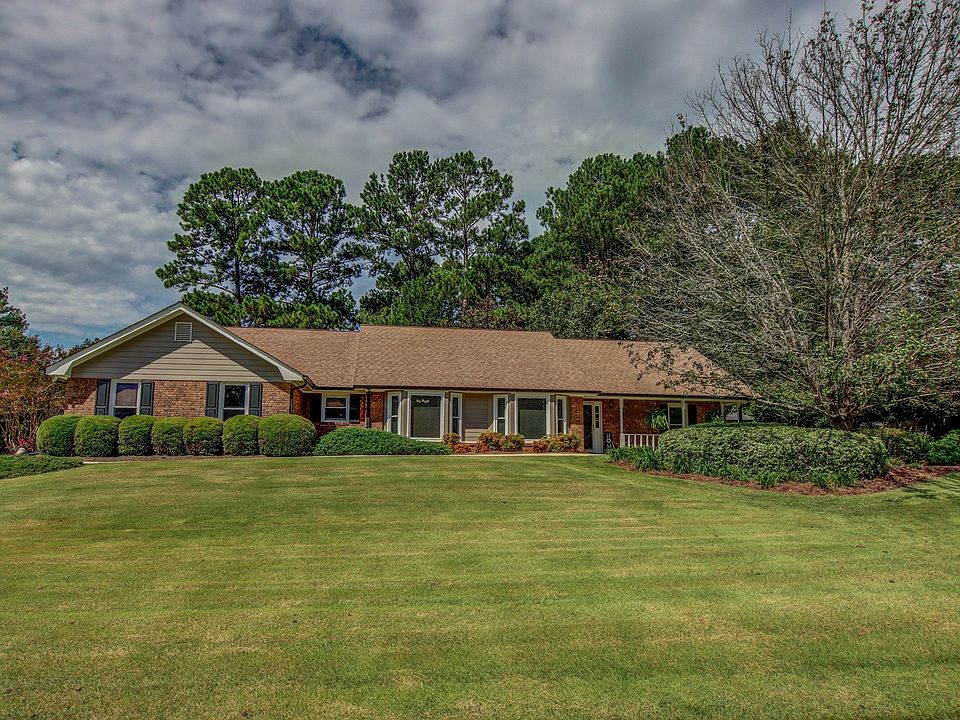 1st image of 589 Clubland Cir SE